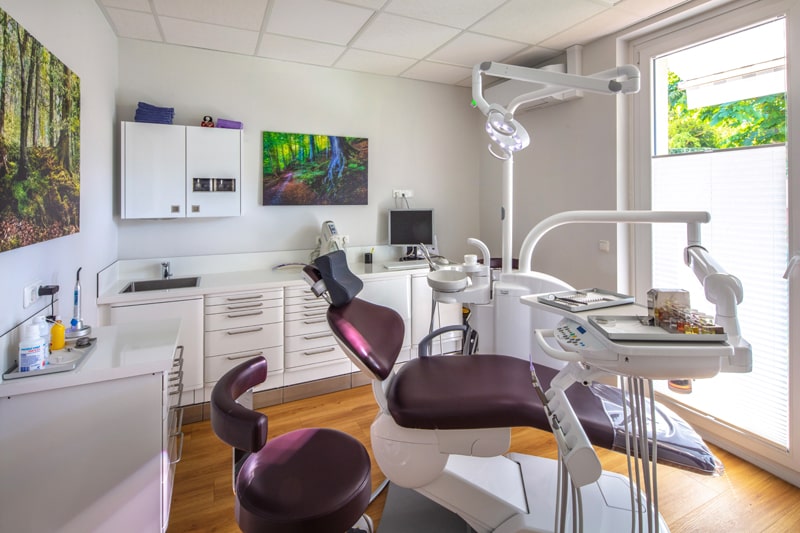 guter-zahnarzt-in-luebeck-foto-behandlungszimmer