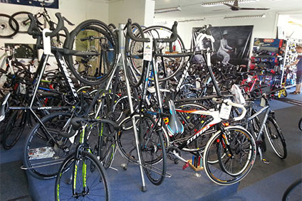 e-bike-kaufen-in-luebeck_Bike-Tour-E-Bike-kaufen-in-Luebeck-Foto-Verkaufsraum